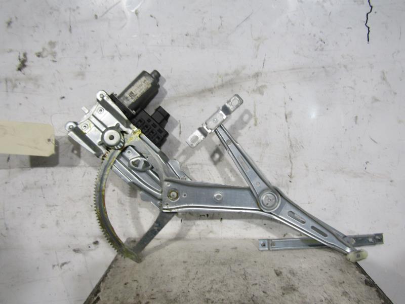 Leve vitre electrique avant droit
