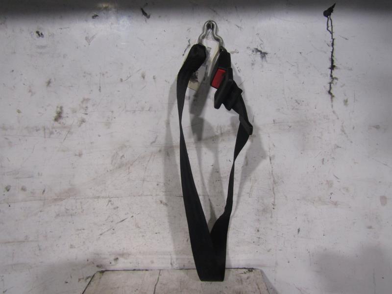Attache ceinture arriere droit