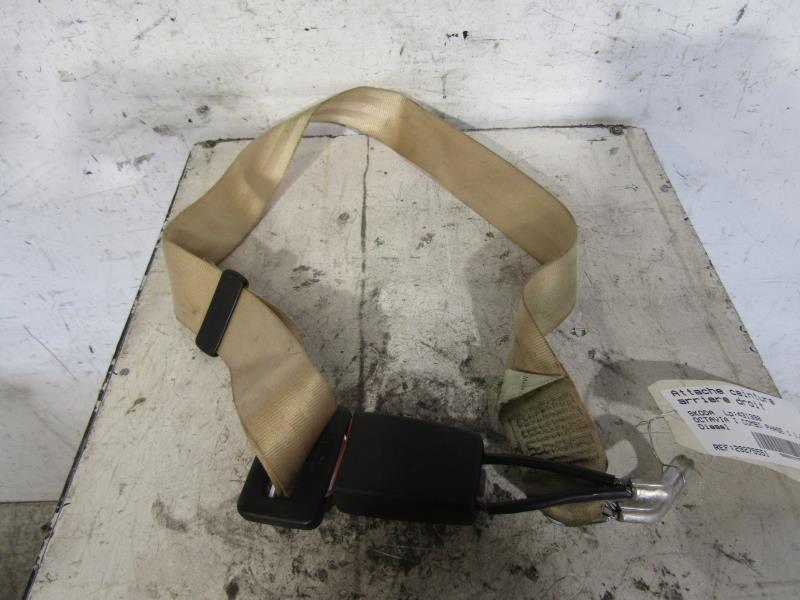 Attache ceinture arriere droit