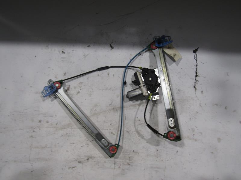 Leve vitre electrique avant droit