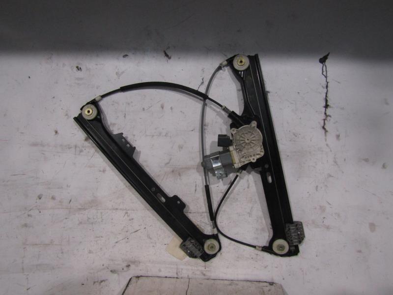 Leve vitre electrique avant droit