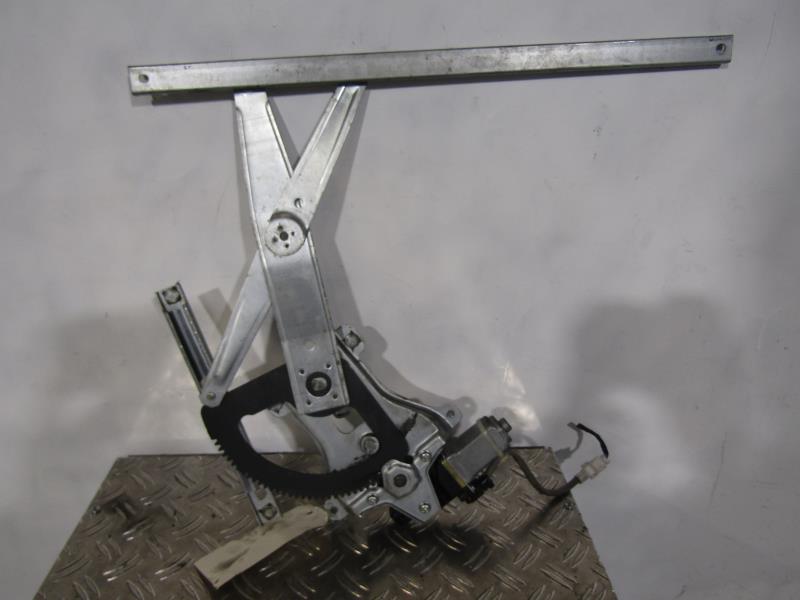 Leve vitre electrique avant droit
