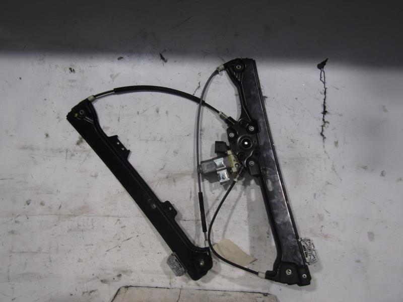 Leve vitre electrique avant gauche