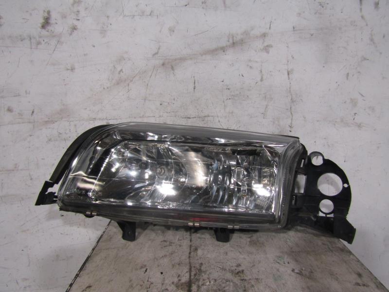 Gruppo ottico anteriore principale sinistro (luci)(faro)