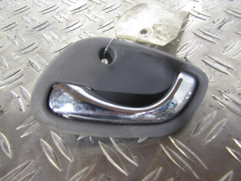 Poignee interieur avant gauche