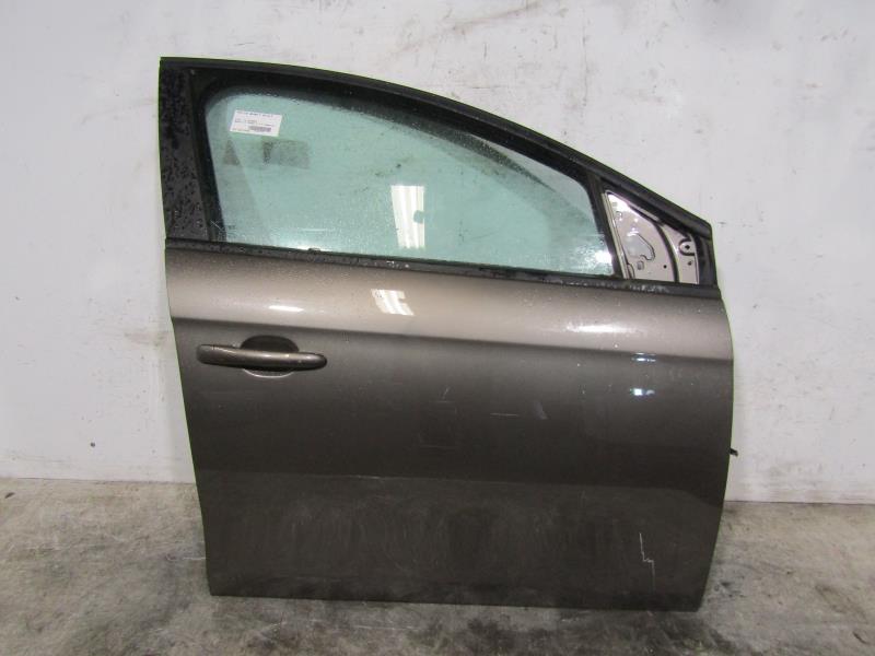 Porte avant droit