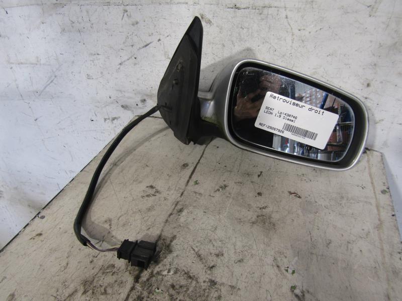Retrovisor derecho