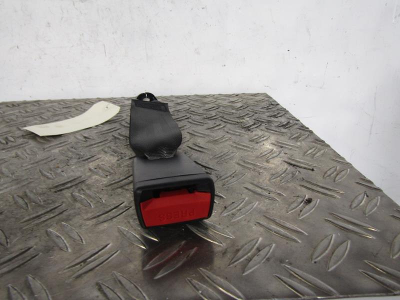 Attache ceinture arriere gauche