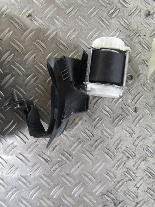 Ceinture arriere droit