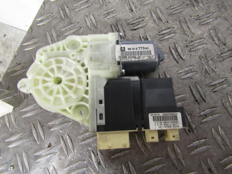 Leve vitre electrique avant droit