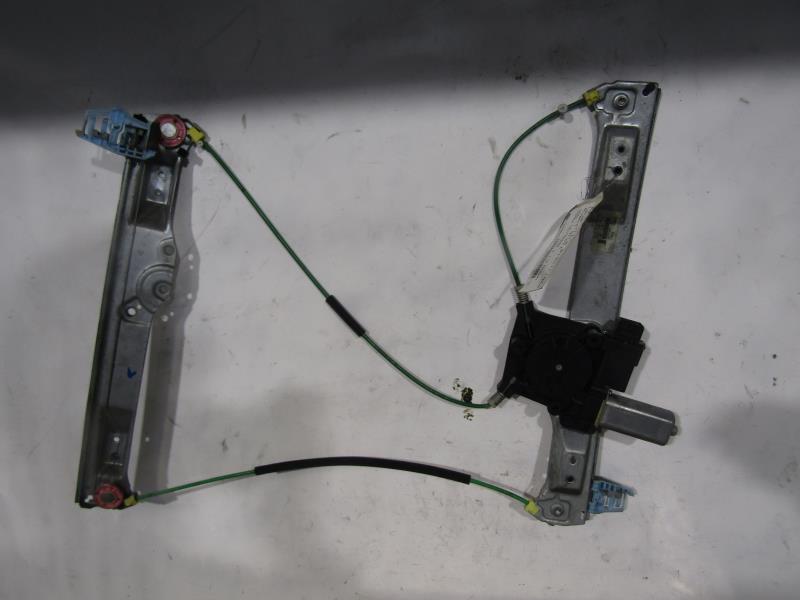 Leve vitre electrique avant droit