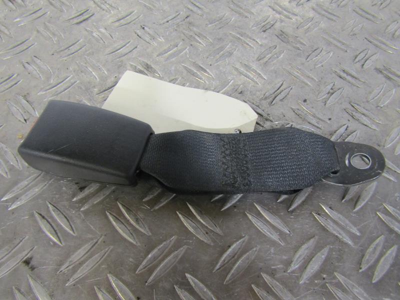 Attache ceinture arriere gauche