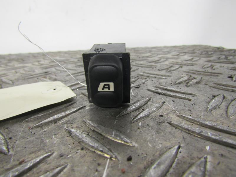 Interrupteur de leve vitre arriere gauche