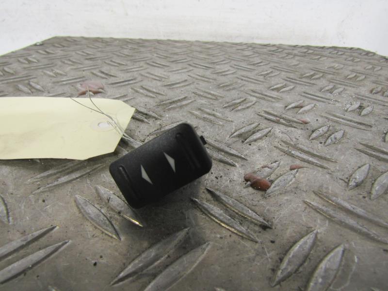 Interrupteur de leve vitre arriere droit