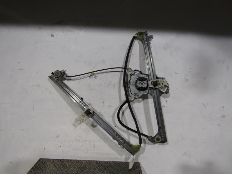 Leve vitre electrique avant droit