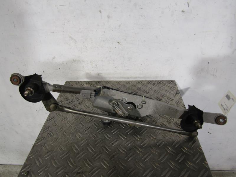 Moteur essuie glace avant