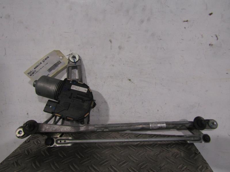 Moteur essuie glace avant