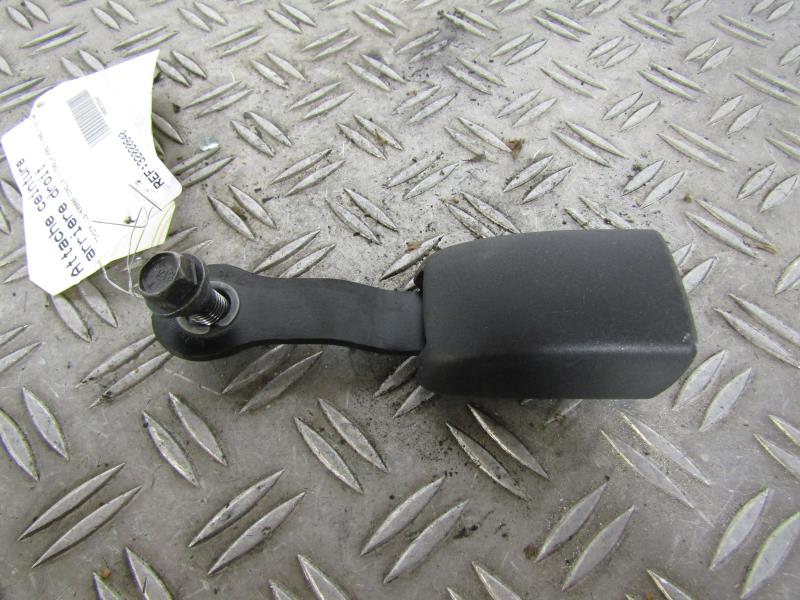 Attache ceinture arriere droit