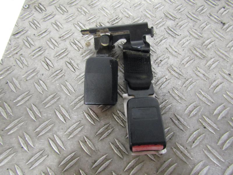 Attache ceinture arriere gauche