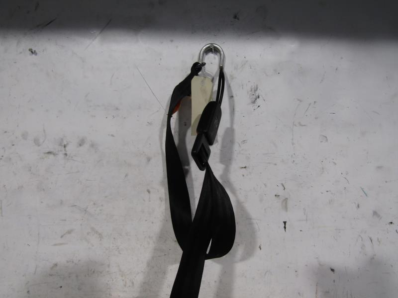 Attache ceinture arriere gauche