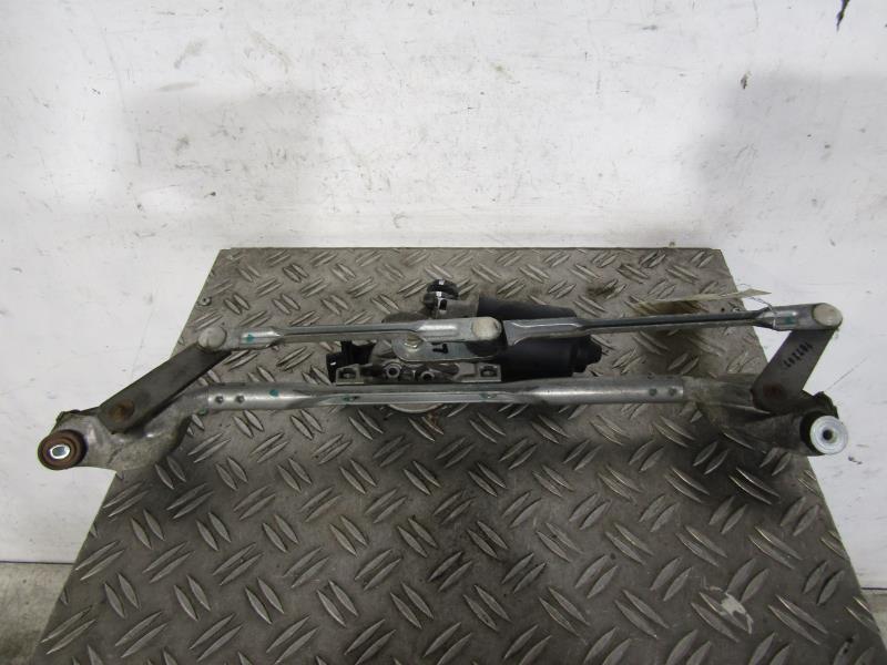 Moteur essuie glace avant