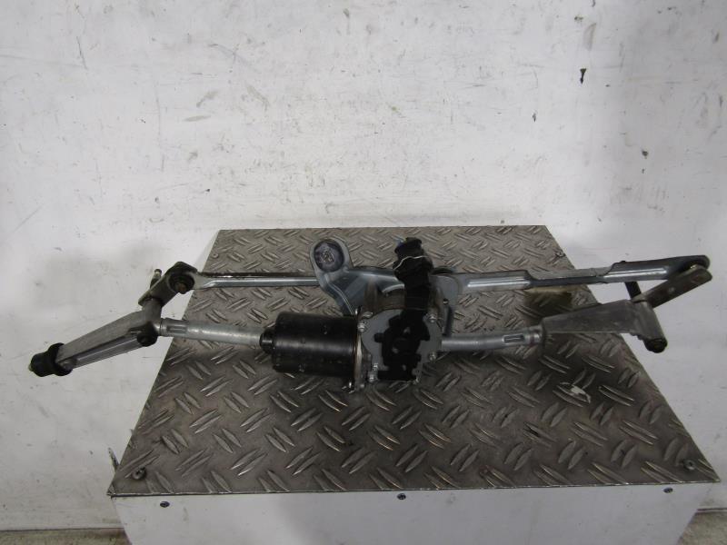 Moteur essuie glace avant