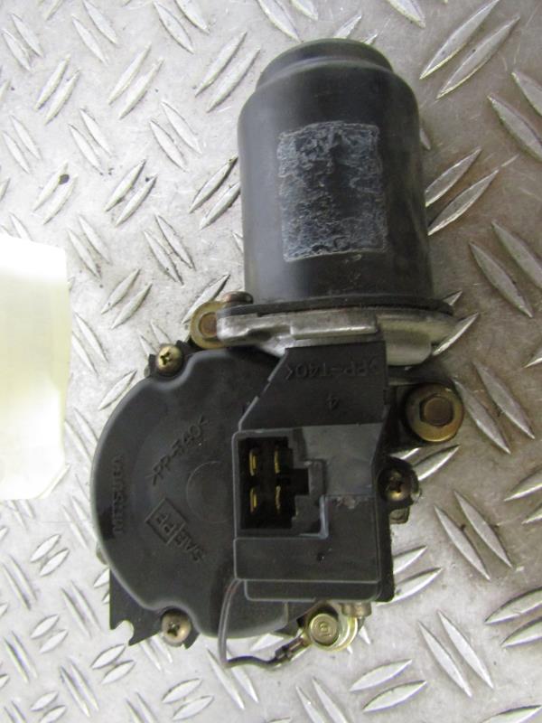 Moteur essuie glace avant