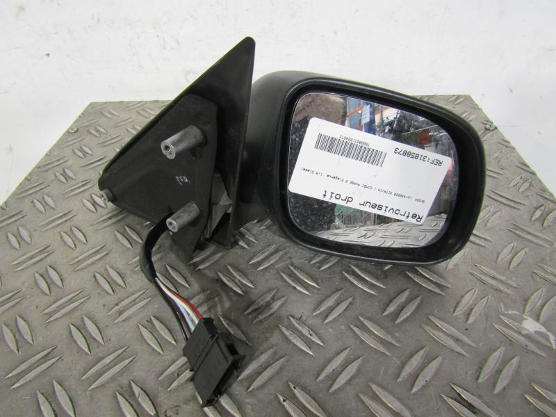 Retrovisor derecho