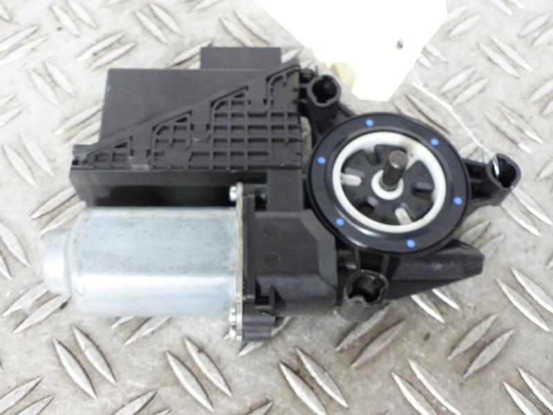 Moteur leve vitre arriere gauche