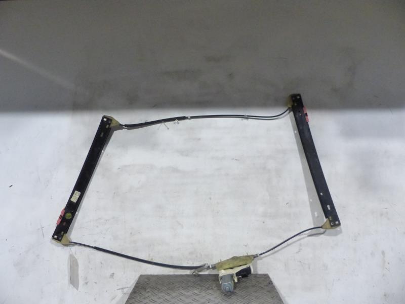 Leve vitre electrique avant droit