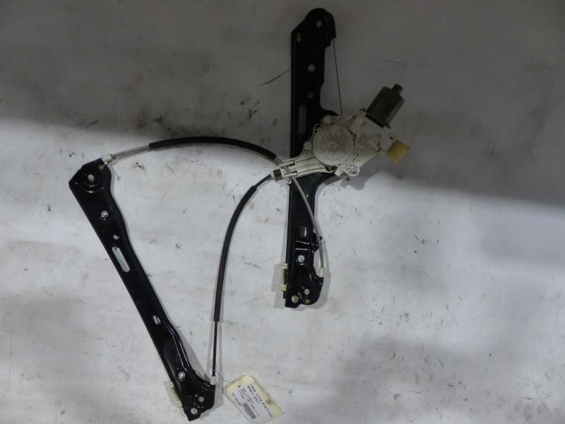 Leve vitre electrique avant droit