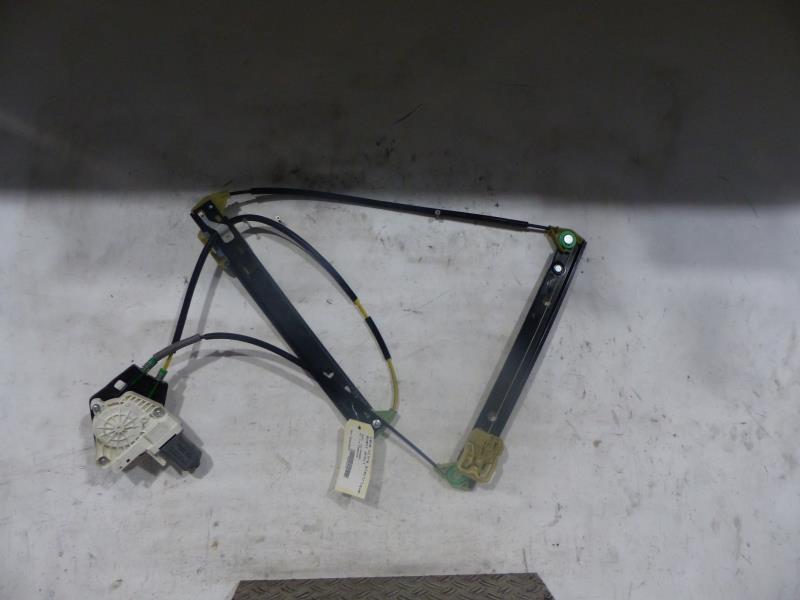 Leve vitre electrique avant droit