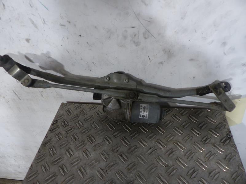 Moteur essuie glace avant