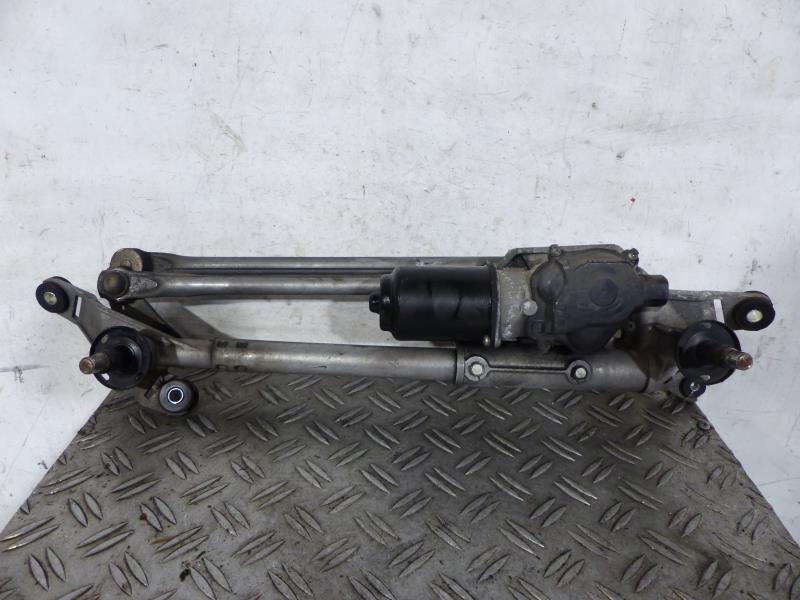 Moteur essuie glace avant