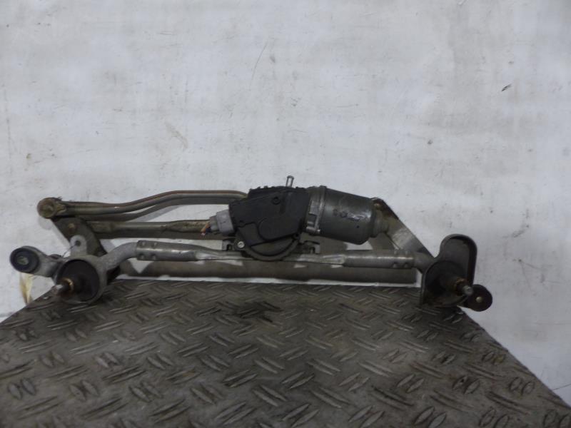 Moteur essuie glace avant