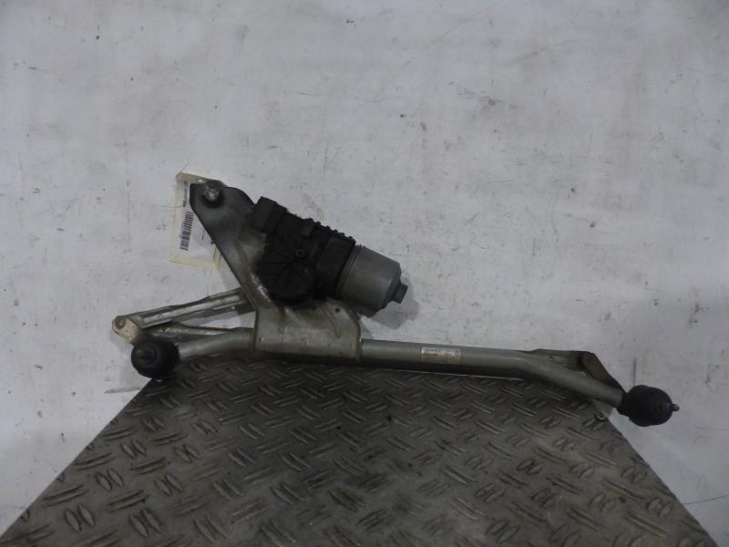 Moteur essuie glace avant