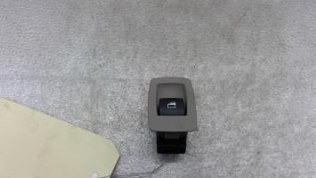 Interruptor de elevalunas trasero derecho