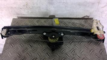 Leve vitre electrique avant droit