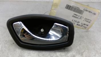 Poignee interieur avant droit