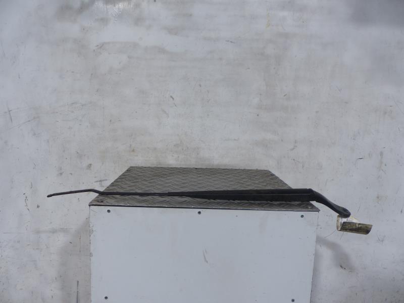 Bras essuie glace avant droit
