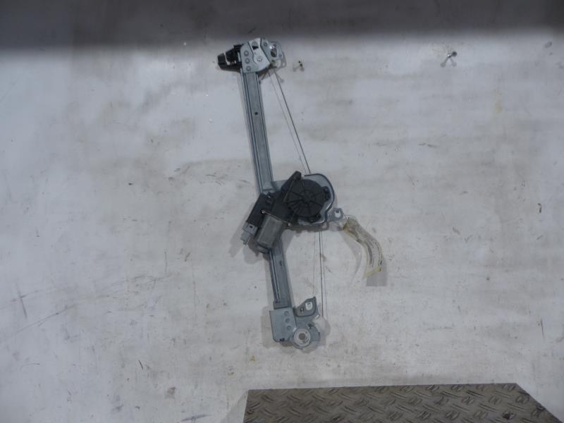 Leve vitre electrique avant droit