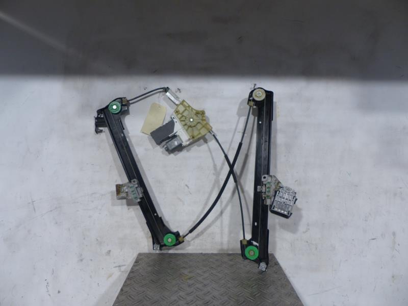 Leve vitre electrique avant droit