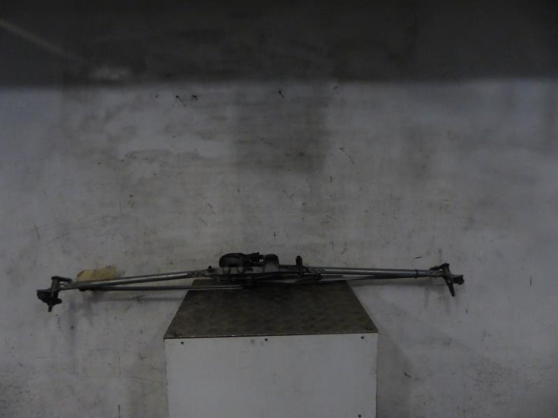 Moteur essuie glace avant