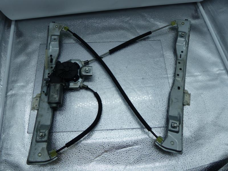 Leve vitre electrique avant droit
