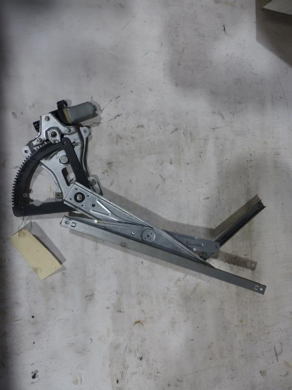 Leve vitre electrique avant gauche