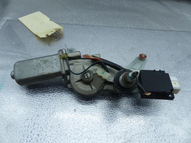 Moteur essuie glace arriere