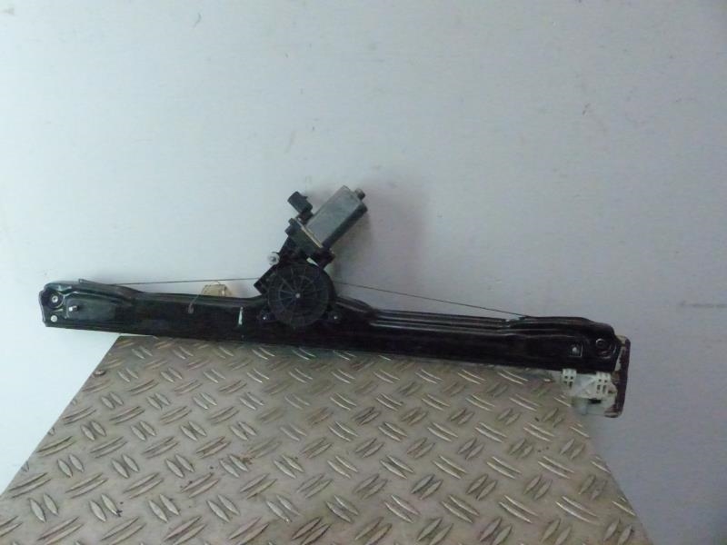 Leve vitre electrique avant droit
