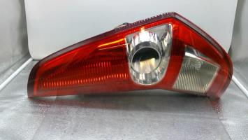 Fanale posteriore principale destro (luci)