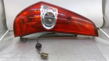 Fanale posteriore principale sinistro (luci)