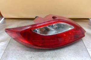 Fanale posteriore principale sinistro (luci)